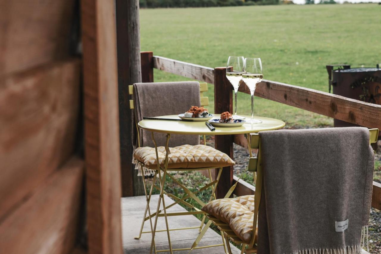 The Treehouse At Humblebee Hall Вустер Екстер'єр фото