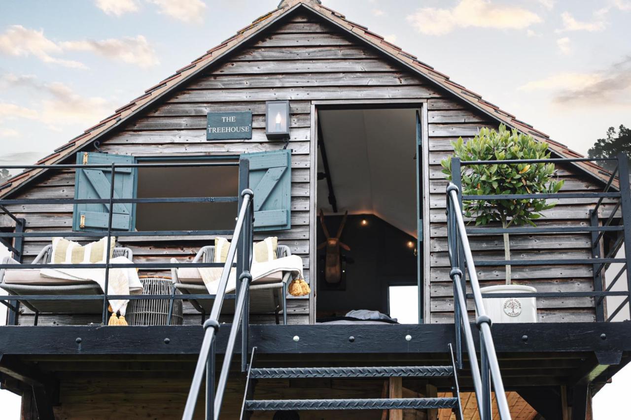 The Treehouse At Humblebee Hall Вустер Екстер'єр фото